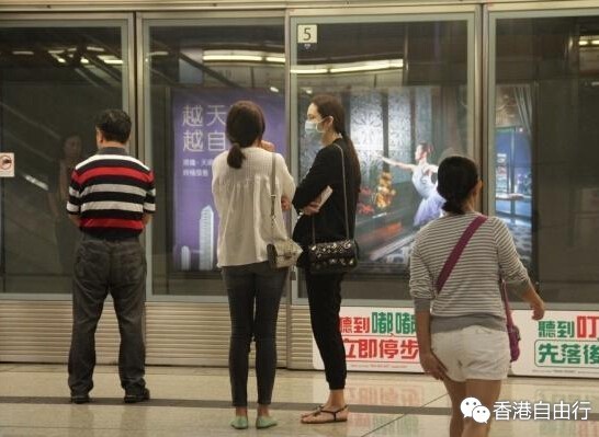 奶茶妹妹承认婚前怀孕 娱乐圈未婚先孕女星盘点(组图) 奶茶妹妹承认婚前怀孕 娱乐圈未婚先孕女星盘点(组图)