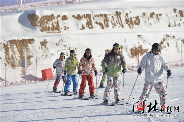 京津冀教育联盟首期教师滑雪培训在崇礼举行